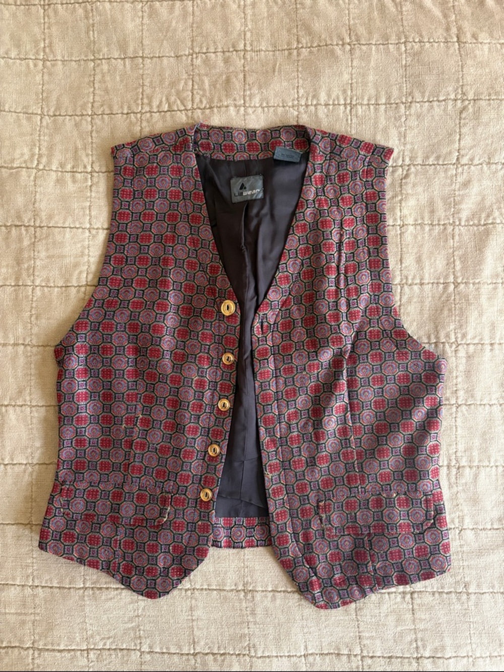 Embroidered Liz Wear vest in size small